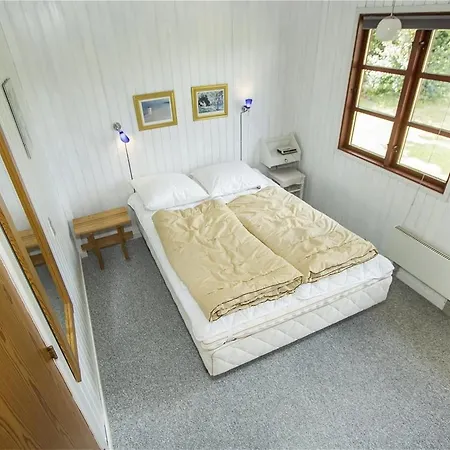 Three-bedroom Holiday In 펜션 *