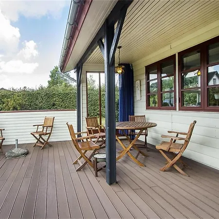 Three-bedroom Holiday In 펜션